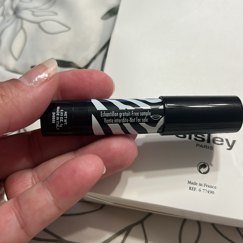 New SISLEY PARIS Phyto-Lip Twist Matte #19 Ballet
Travel Size .03/1 gram - Picture 3 of 5